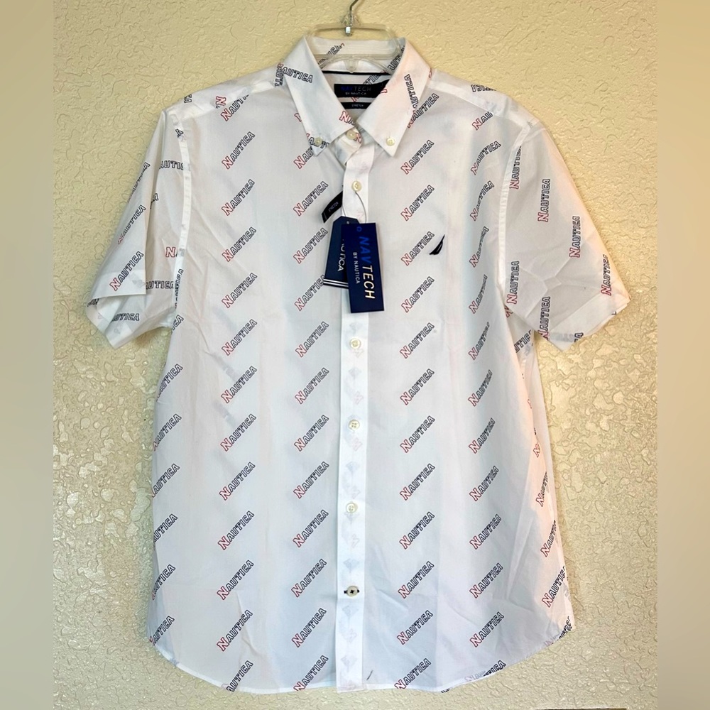 NavTech by Nautica Men’s Shirt. Size Medium